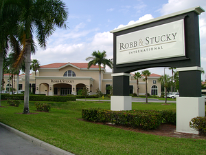 Lee Designs   Robb & Stucky International Wall Sign & Pylon Sign resized 600