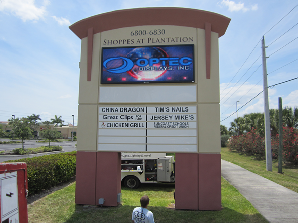 Shoppes At Plantation with Optec Display by Lee Designs