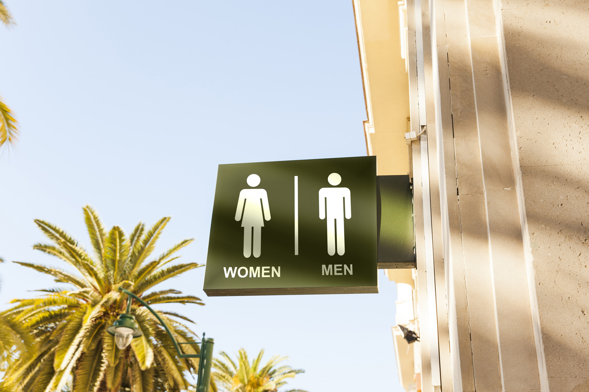 bathroom-symbols-outdoors-low-angle (1)